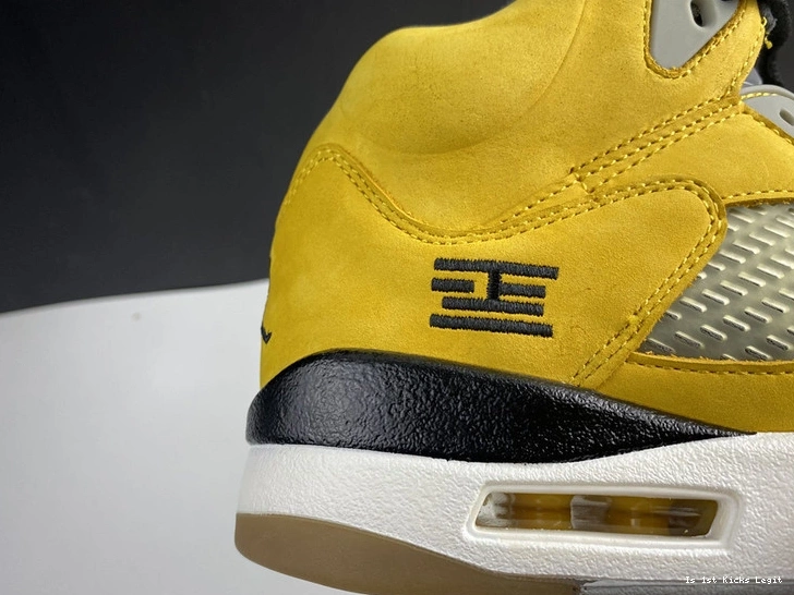  454783-701 Jordan Tokyo  Air 1115